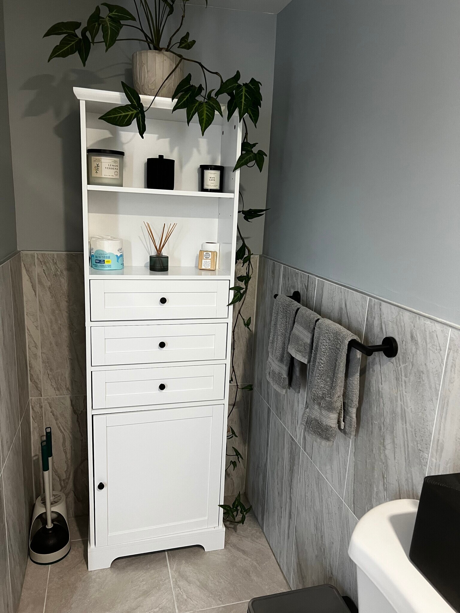 Building Photo - 1957 W Lake Ave