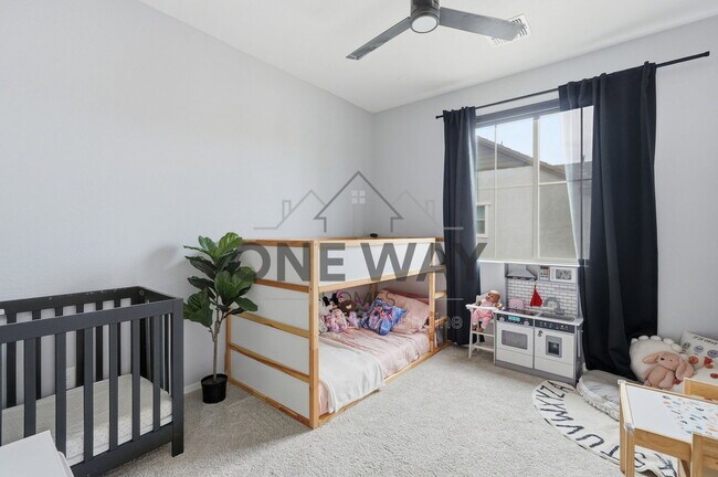 Building Photo - 1685 E Chelsea Ln