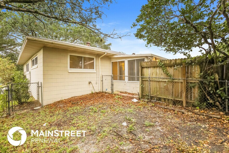 Building Photo - 605 Applewood Ave