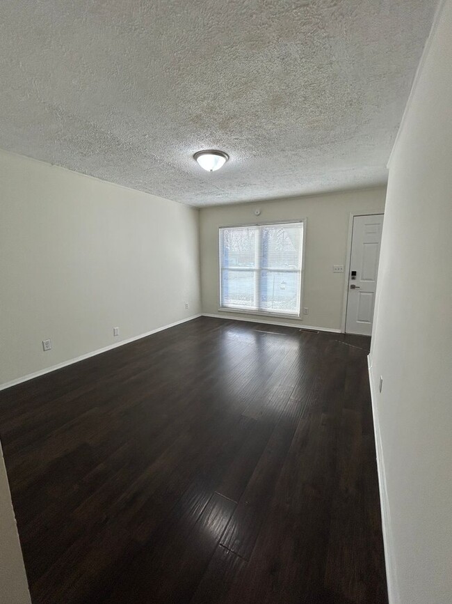 Building Photo - 4413 Chisholm Trail