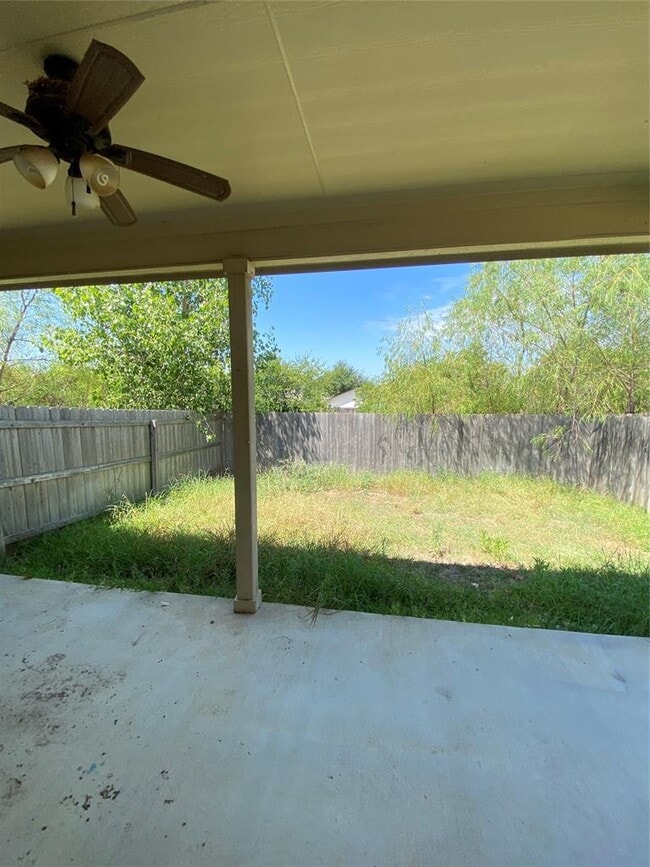 Building Photo - 479 Jack Rabbit Ln