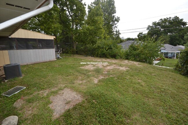 Building Photo - North College Hill 4 Bedroom with Covered Patio