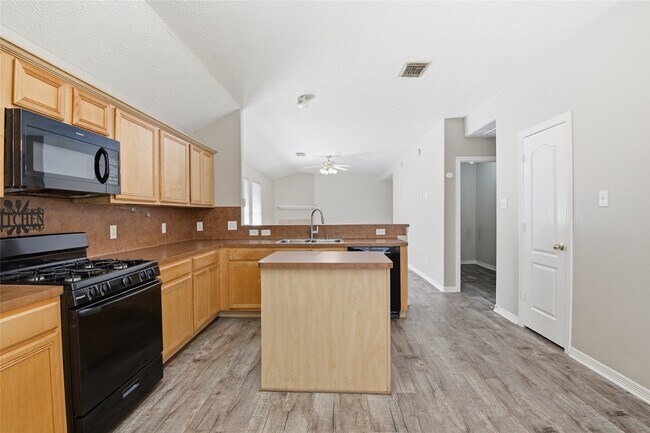 Building Photo - 2434 Montana Blue Dr
