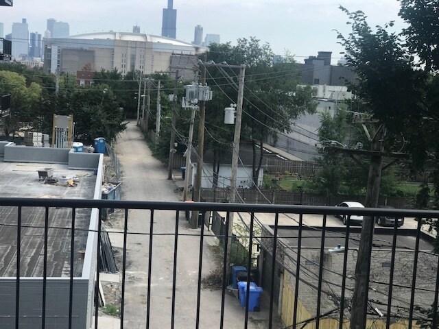 Building Photo - 17 S Leavitt St