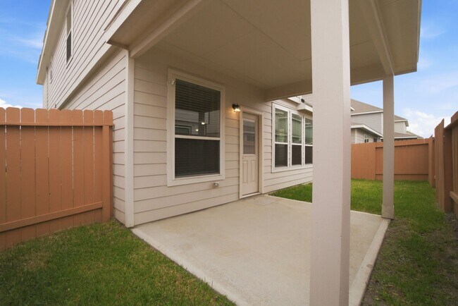 Building Photo - 22210 Great Royal Ln