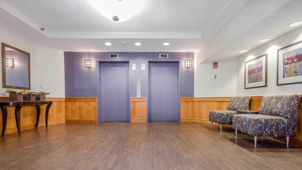 Building Photo - 13 Magazine St