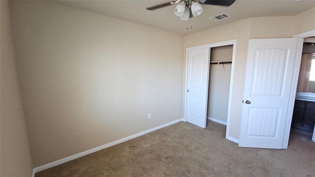 Building Photo - 617 Katmai Cir