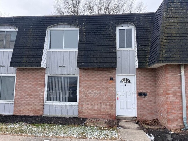 Building Photo - 5520 Beavercrest Dr