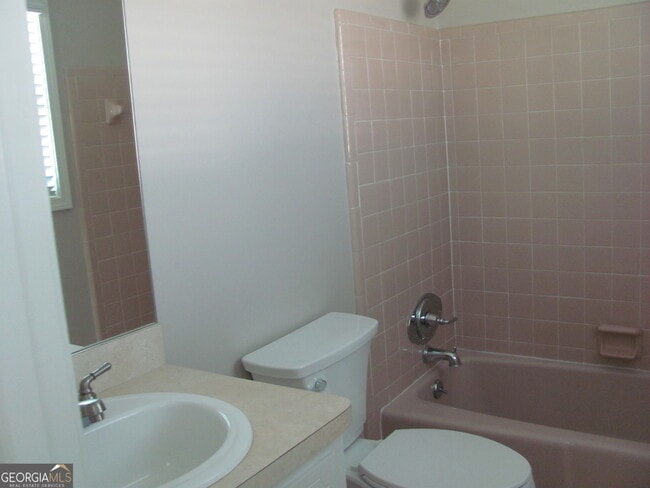 Building Photo - 3415 Macland Rd