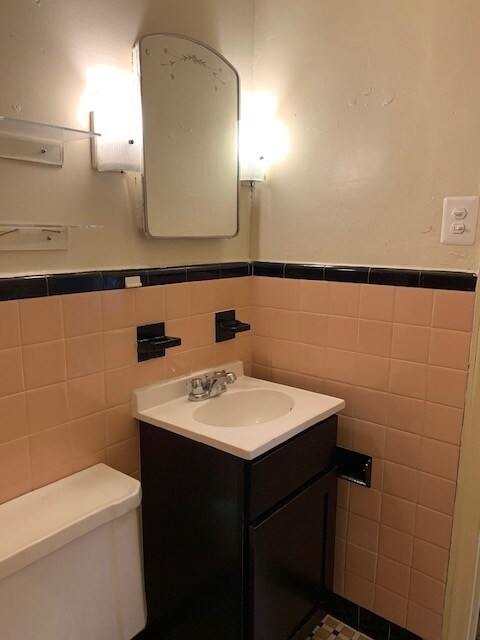 Building Photo - 4328 Osage Ave