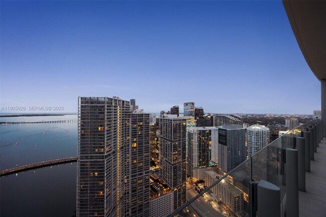 Building Photo - 300 Biscayne Blvd Way