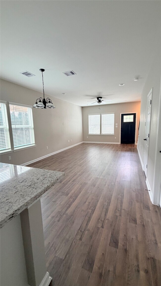 Building Photo - 7034 Smilax St