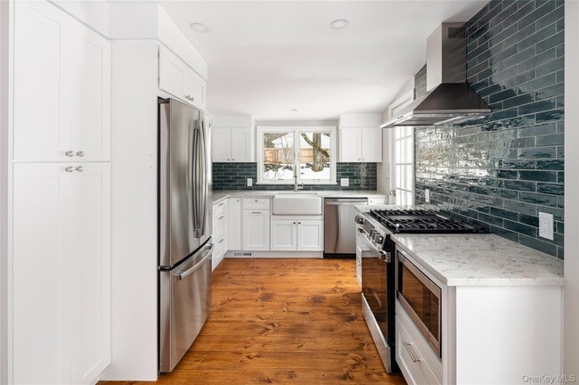 Building Photo - 277 Old Post Rd