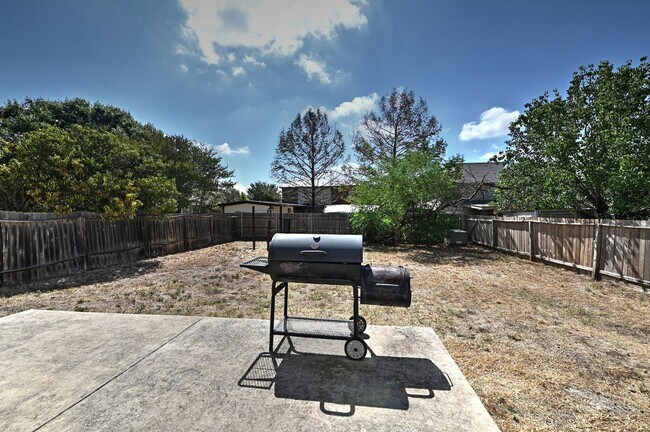 Building Photo - TWO STORY  |  4 BEDROOM  |  2.5 BATH  |  2135ft  |  GREAT SCHOOLS