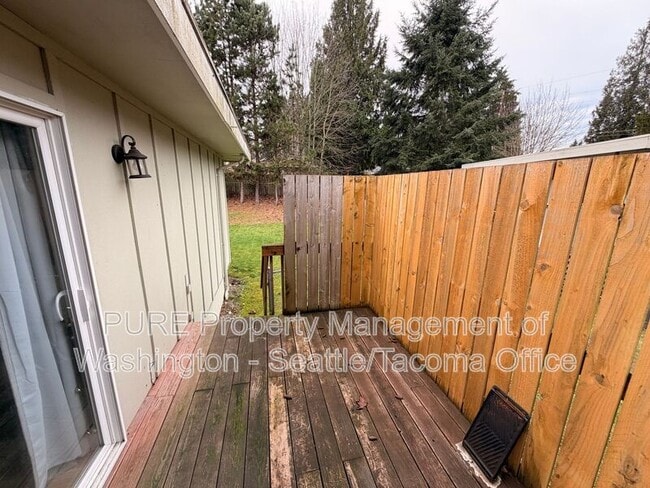 Building Photo - 10410 S Fruitland