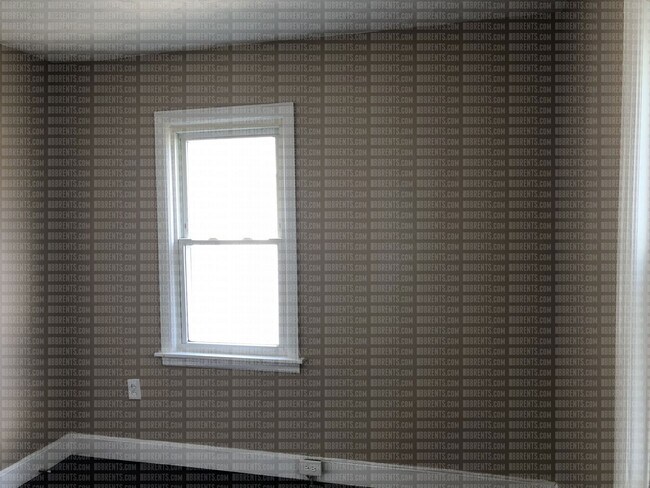 Building Photo - 1724 Parkamo Ave 3BR/1BA (East Hamilton)