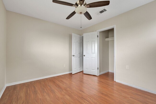 Building Photo - Two Story Rental in Castle Hills