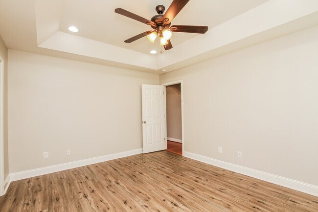 Building Photo - 2558 Paddle Pl NW