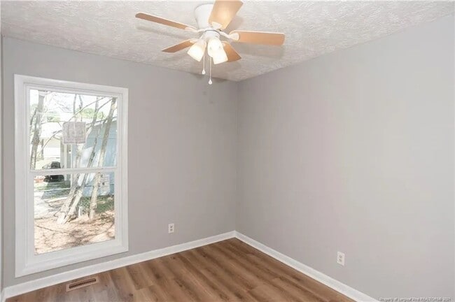 Building Photo - 2012 Lakemeadow Dr