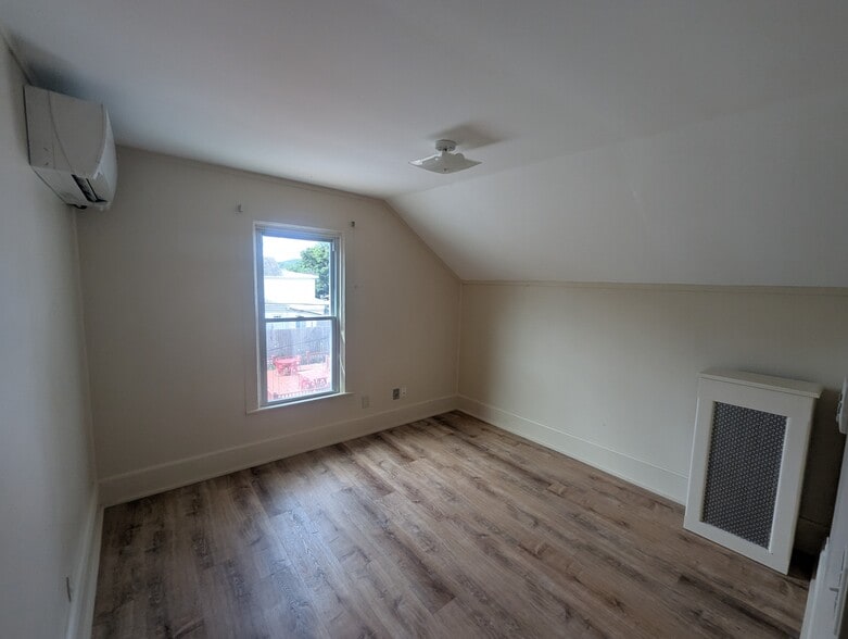 Building Photo - 234 North St
