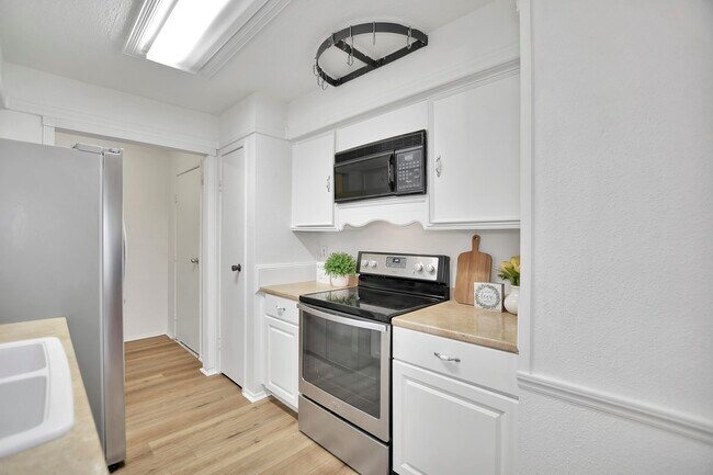 Building Photo - 7619 Lemma Dr