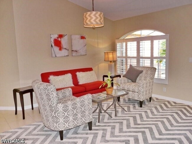 Building Photo - 264 Castaways St