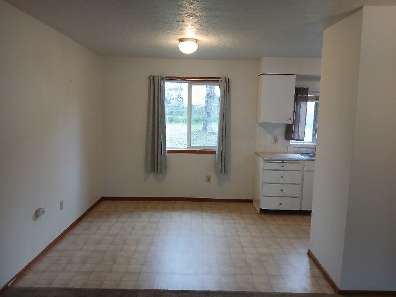 Building Photo - 404-404 N Morton St