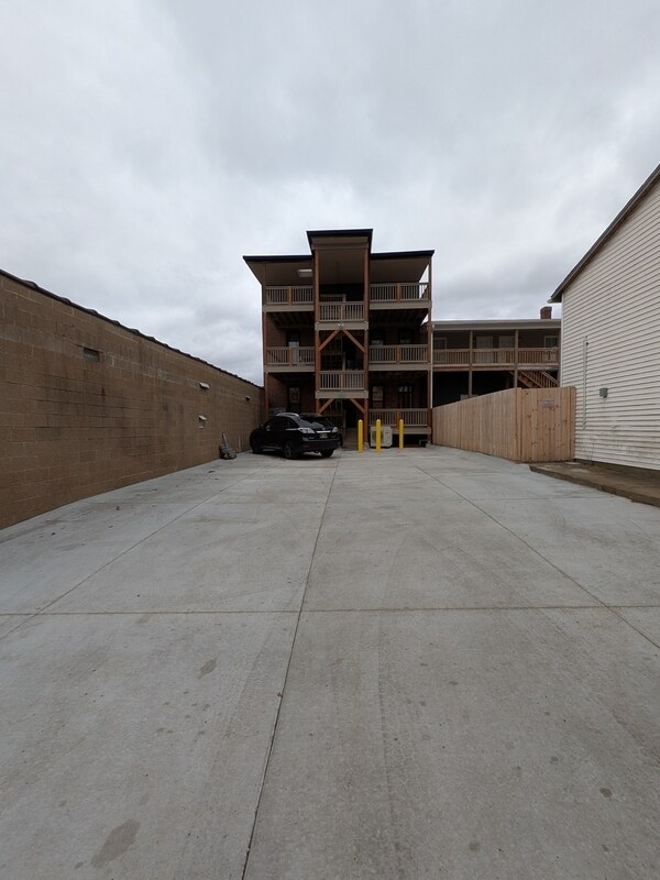 Building Photo - 3231 Morgan Ford Rd