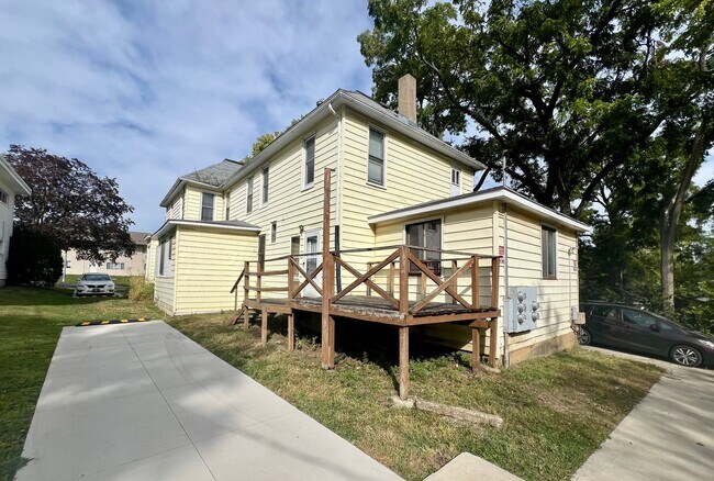 Primary Photo - 2222 Walnut St