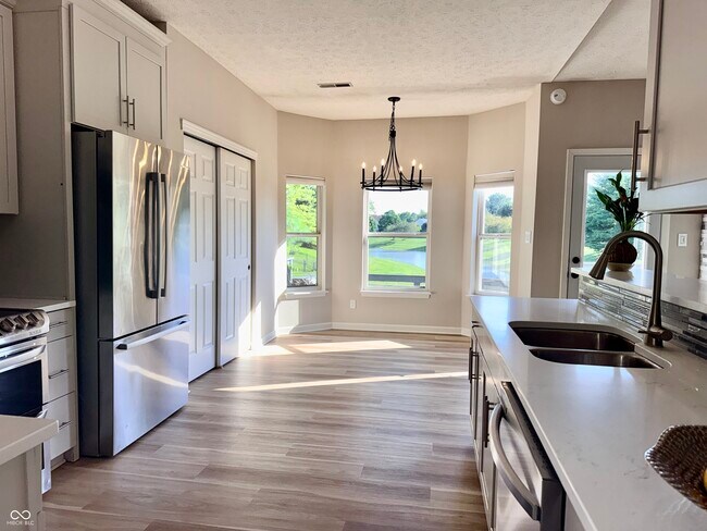 Building Photo - 13926 Forum Meadows Dr