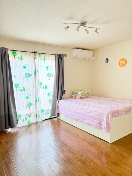 Building Photo - 13532 Francisquito Ave