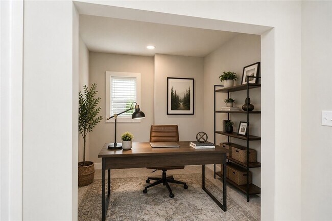 Building Photo - 701 Halcyon Ln