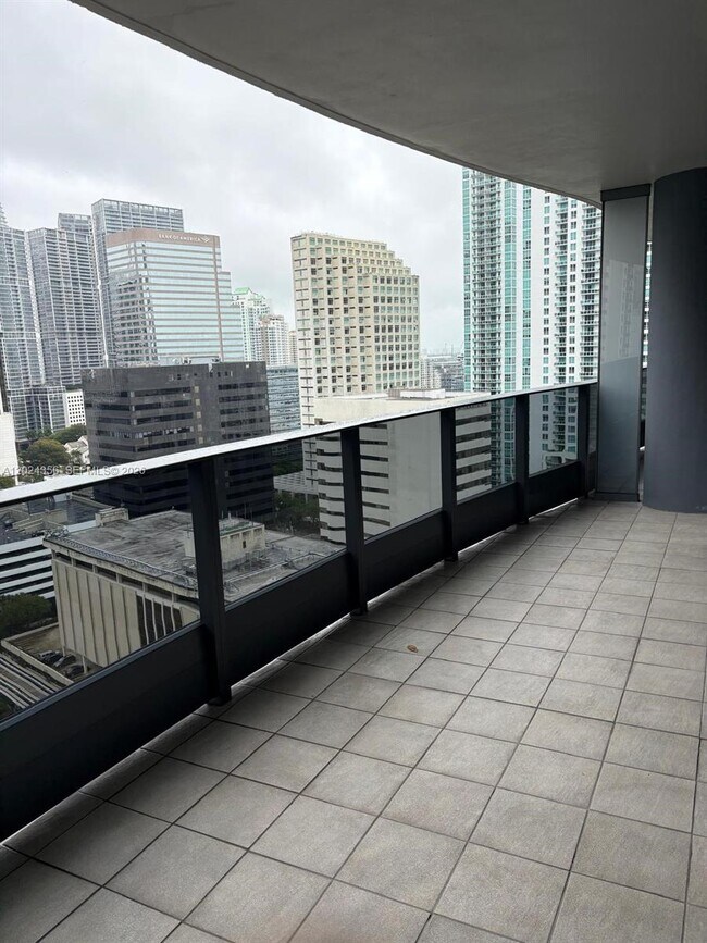 Building Photo - 1000 Brickell Plaza