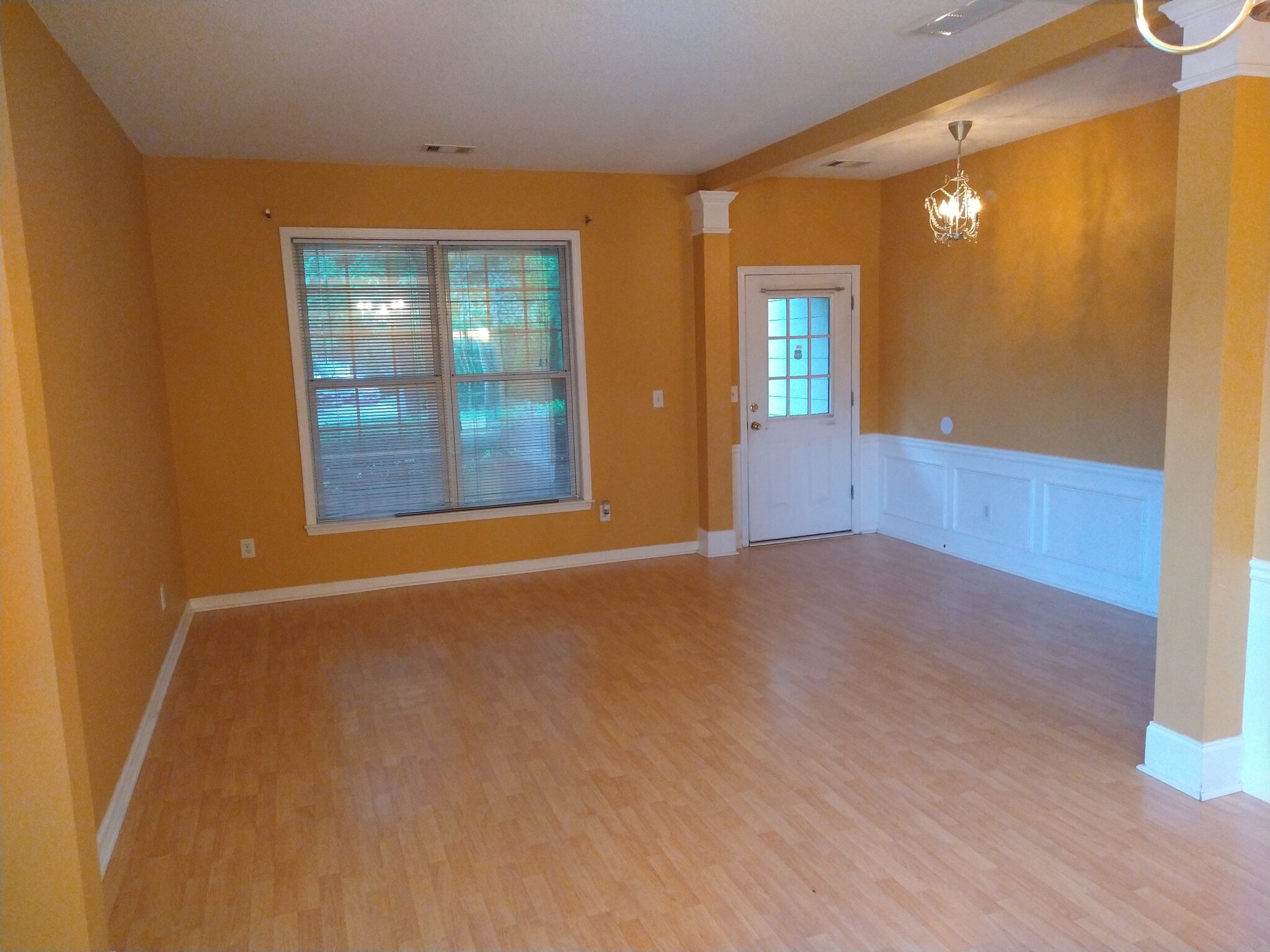 Building Photo - 715 Soneley Ct