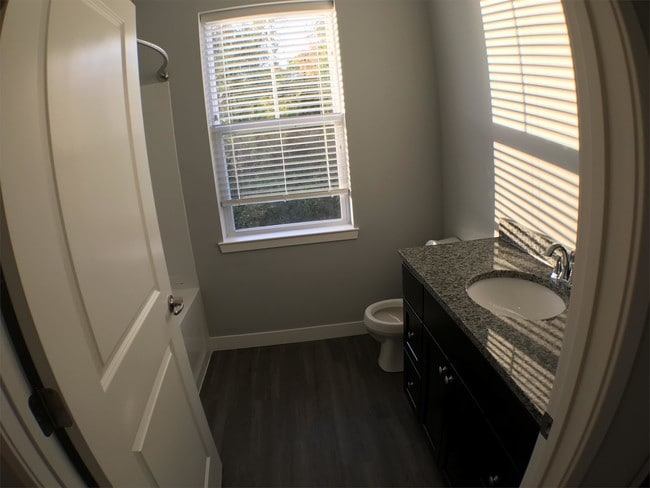 Building Photo - 1655 McCleary Ln