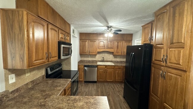 Building Photo - 4023 Summer Pl