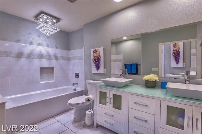 Building Photo - 7067 Westpark Ct