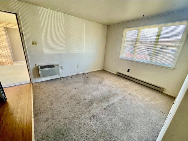 Building Photo - 1 Bed 1 Bath- Moon Township PA
