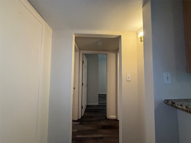 Building Photo - 1530 Heights Blvd