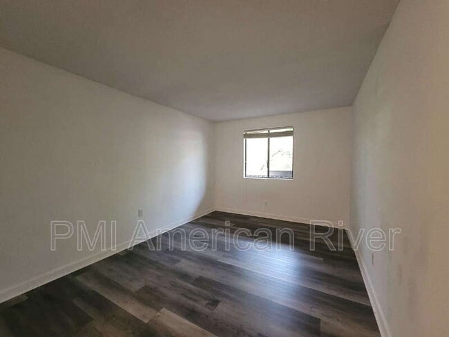 Building Photo - 941 Fulton Ave