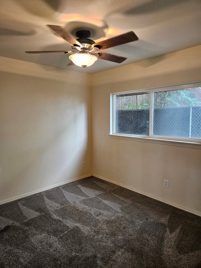 Building Photo - 2044 Ulei Pl