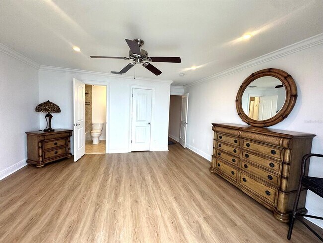 Building Photo - 4974 Coquina Key Dr SE