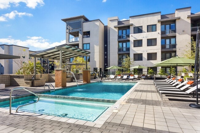 Building Photo - Broadstone Portland