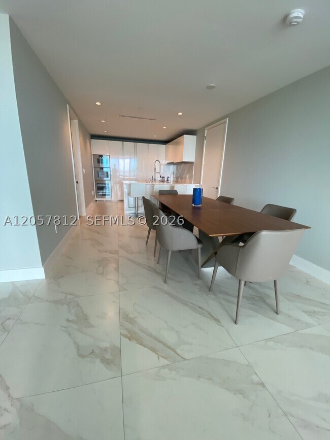 Building Photo - 10201 Collins Ave