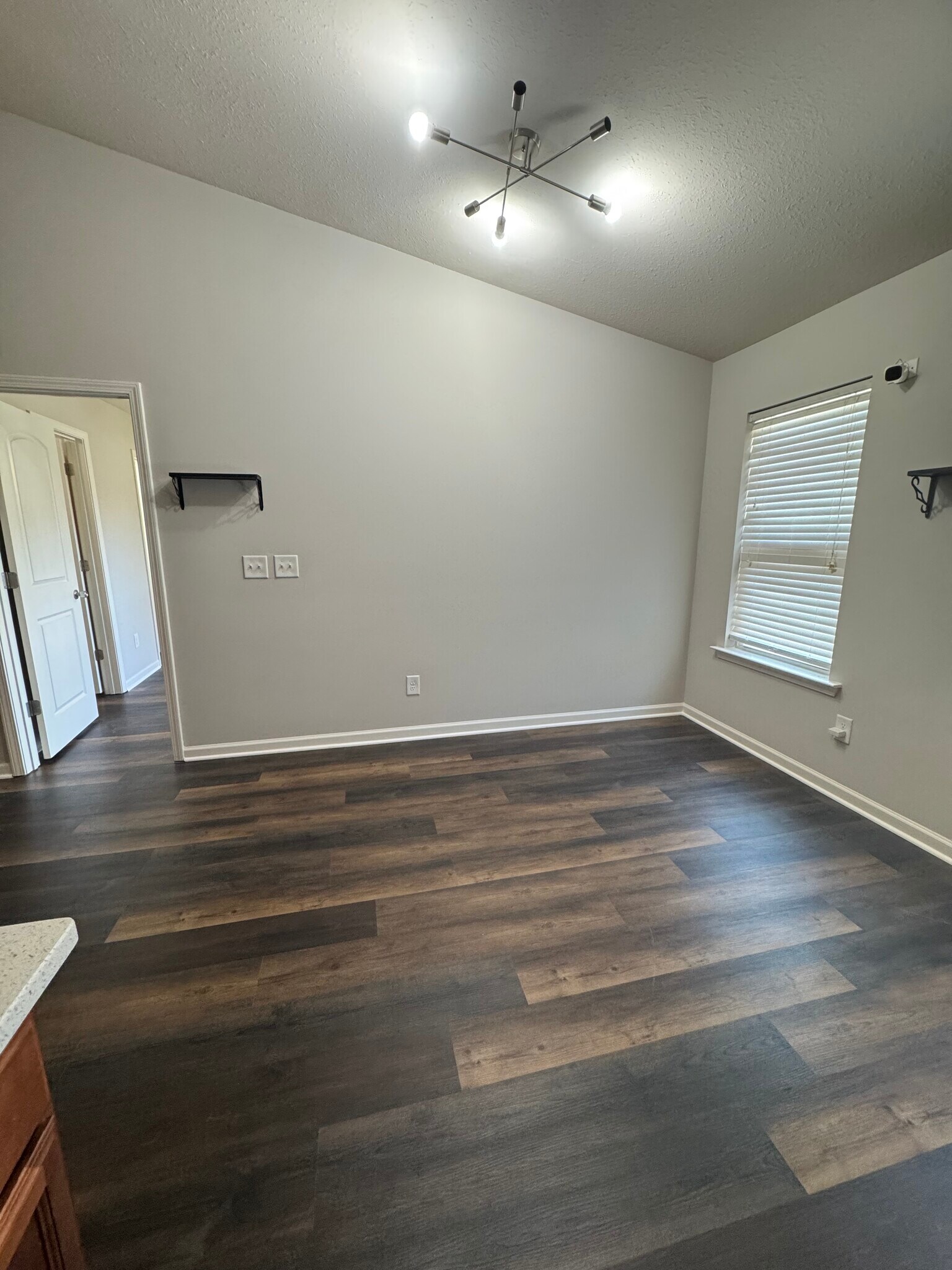 Building Photo - 1617 Friendly Rd