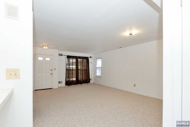 Building Photo - 1428 Westgate Dr
