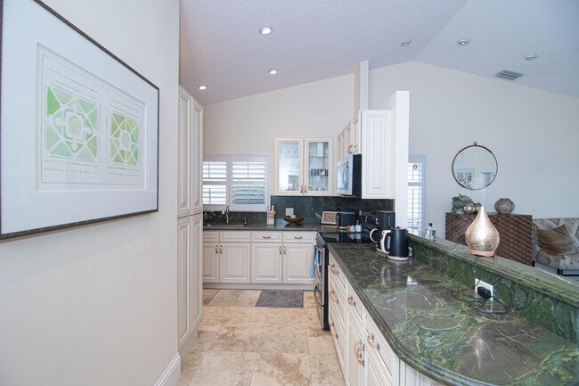 Building Photo - 8410 Brussels Way