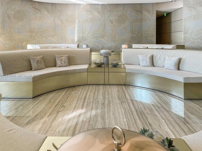 Building Photo - 18975 Collins Ave