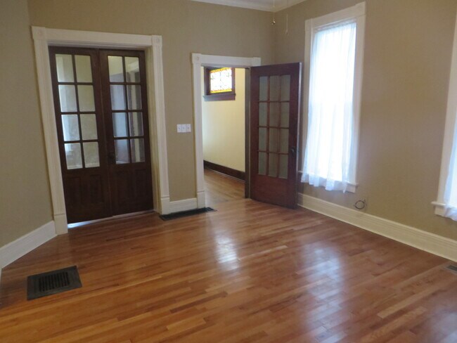 Building Photo - 1229 Swinney Ave