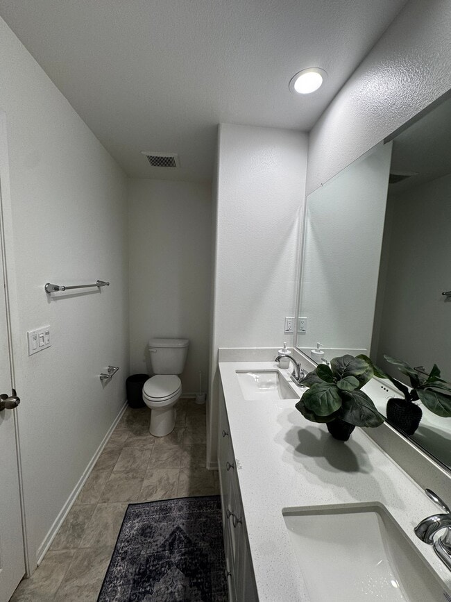 Building Photo - 2121 Corridor Pk